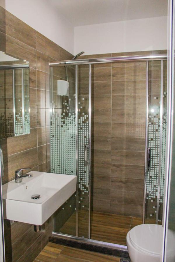 Hotel Golden Shkodër 외부 사진